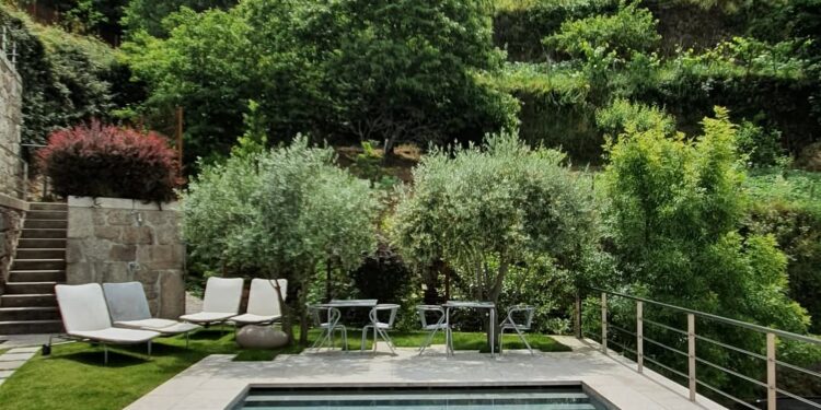 Casas da Lapa – 5 Star Rural Tourism in the mountain