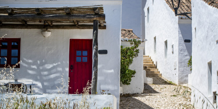 Aldeia da Pedralva: The village that chose to breathe again